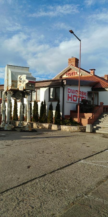 Hotel Dworski Galaktyczny Park Warzymice ภายนอก รูปภาพ